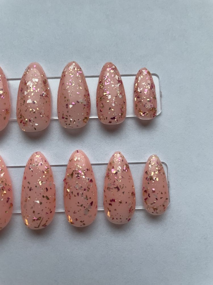 Handmade tipsy rosy pearl z drobinkami brokatowych strzępek