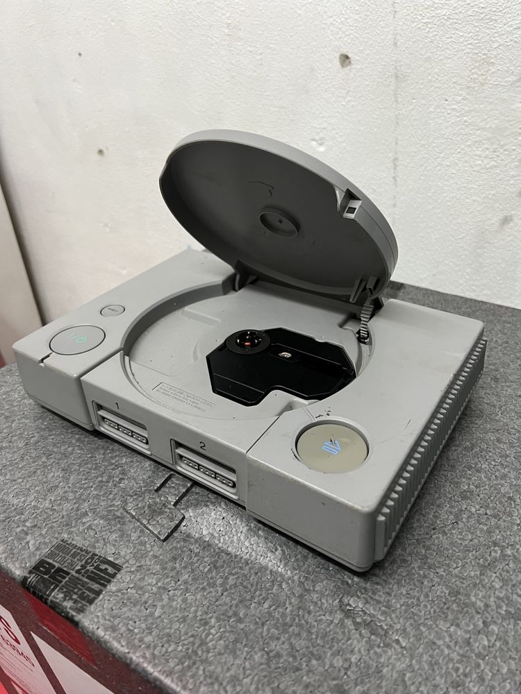 Playstation 1 - 1st Edition