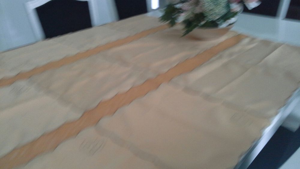 Toalha de mesa tipo seda