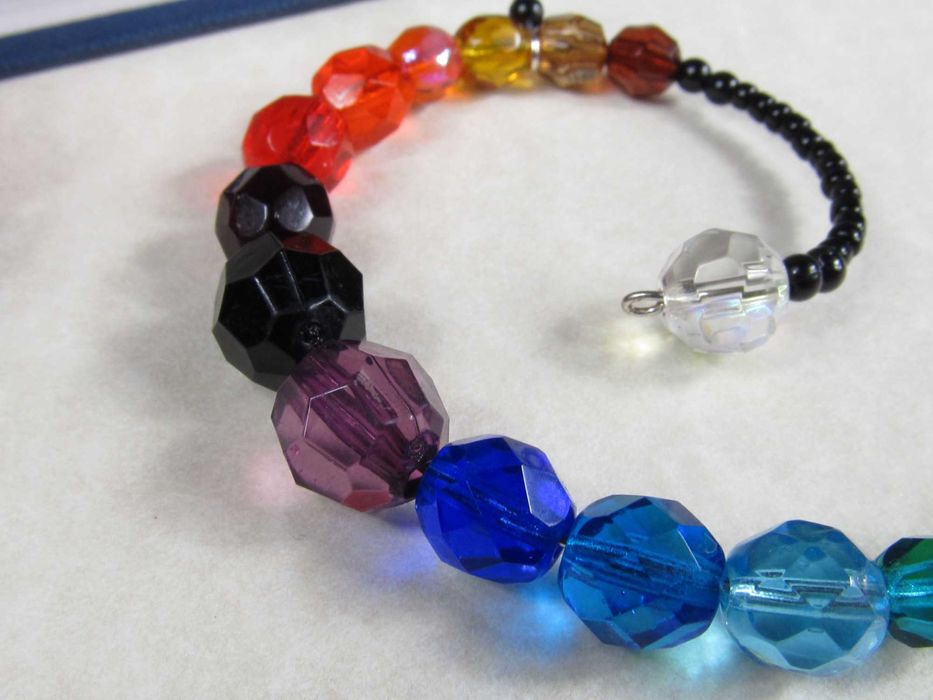 Kolczyki tęczowe czerwony niebieski czarny zawijas chwost eko handmade
