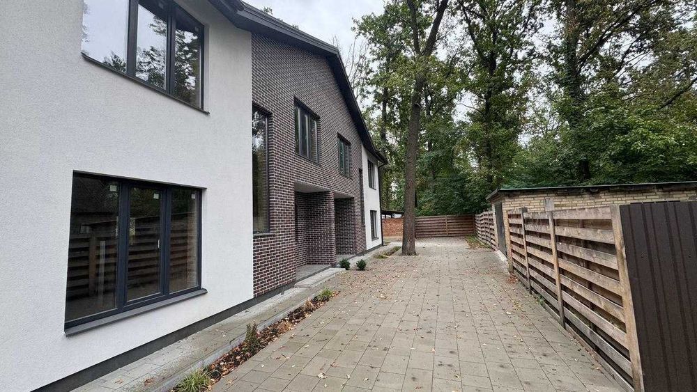 Дуплекс 120 м² із терасою та паркомісцем у затишній частині Бучі