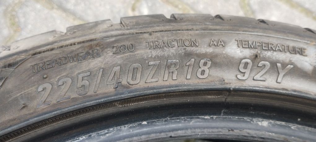 225/40/18 opony letnie komplet maxxis dot15