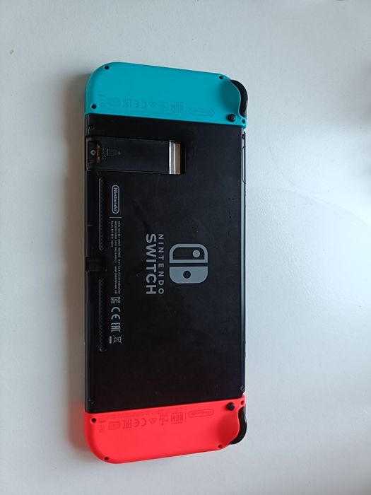 Nintendo Switch (original) + Carregador + Bolsa + deck  — Estado Muito