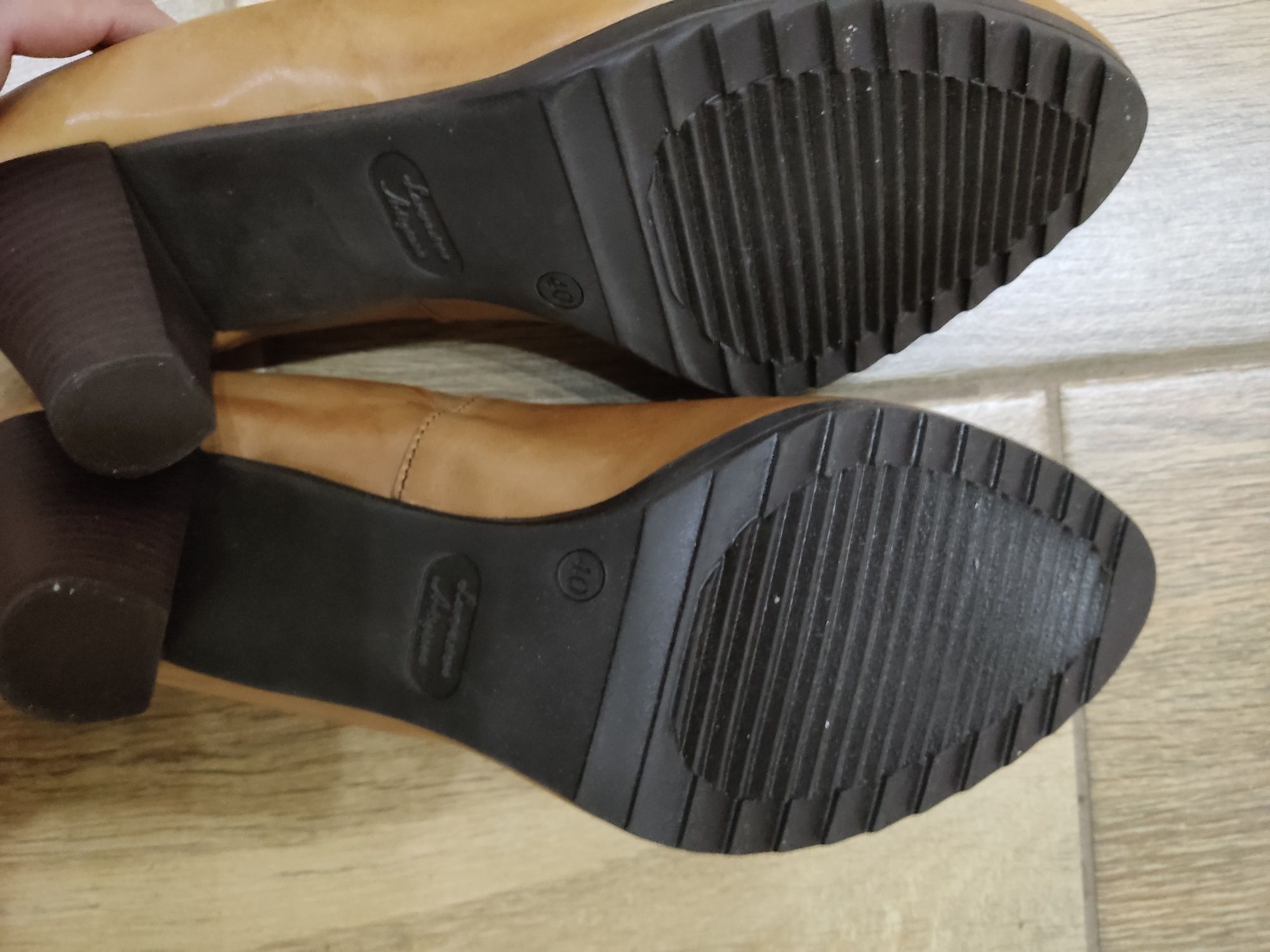 Buty półbuty pantofle Lasocki 40 41 skóra nowe bdb brąz camel
