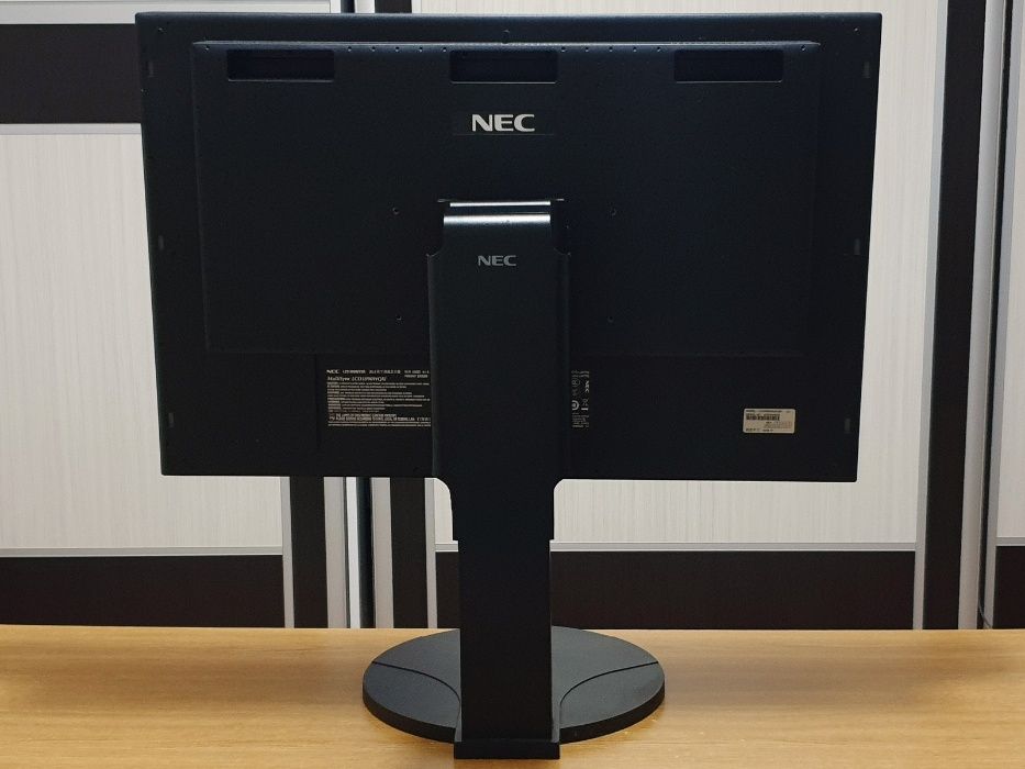 30-calowy monitor graficzny NEC MultiSync LCD 3090WQXi