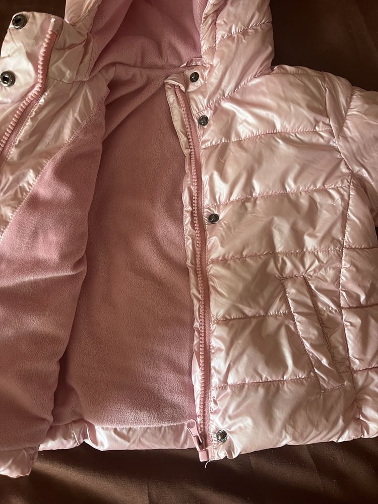 Куртки на дівчинку (86-92)