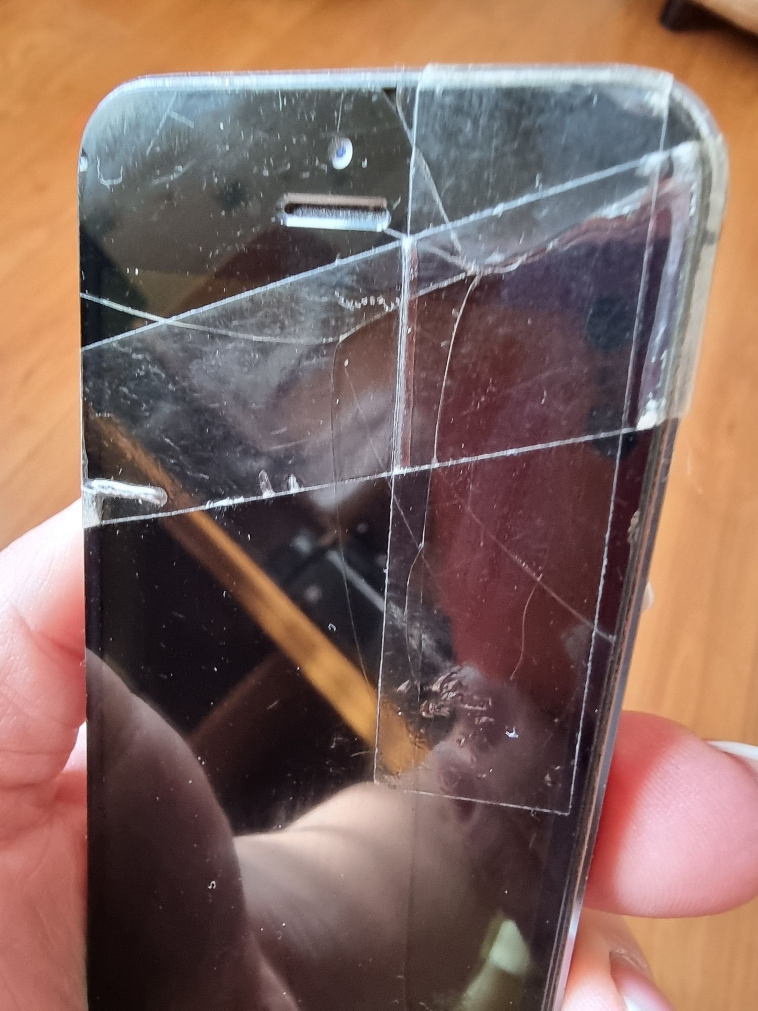 Айфон іPhone 5S на 16 ГБ