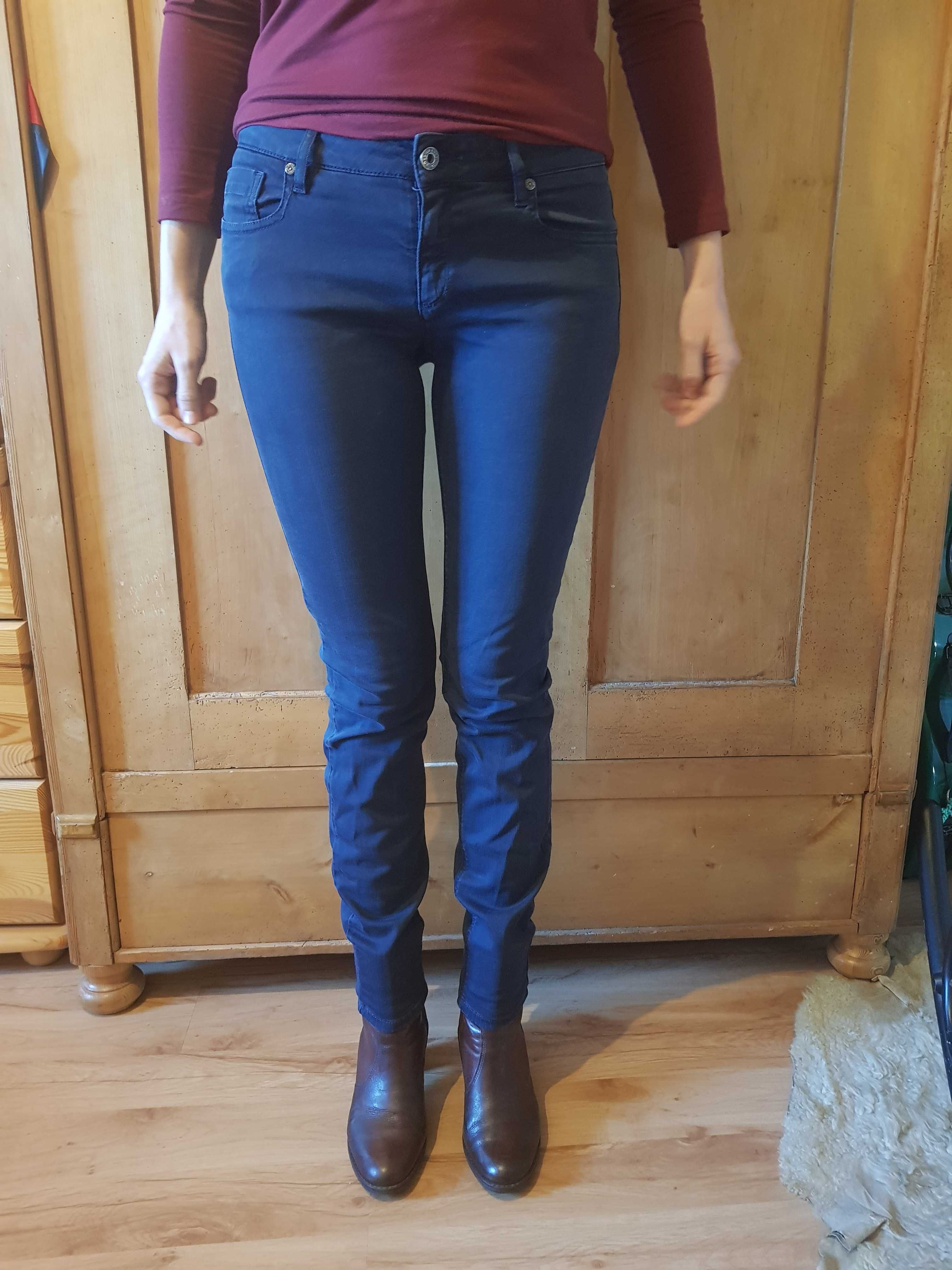 Spodnie jeansowe damskie Hugo Boss