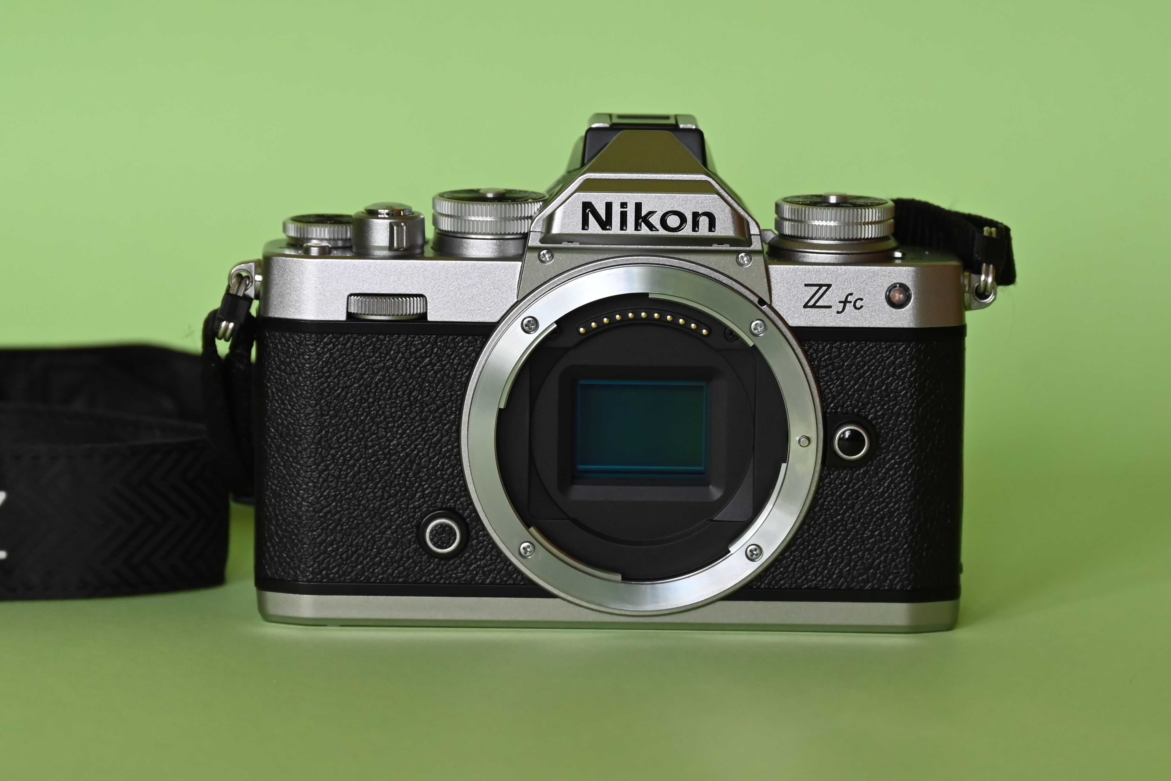 Sprzedam Aparat Nikon Z fc