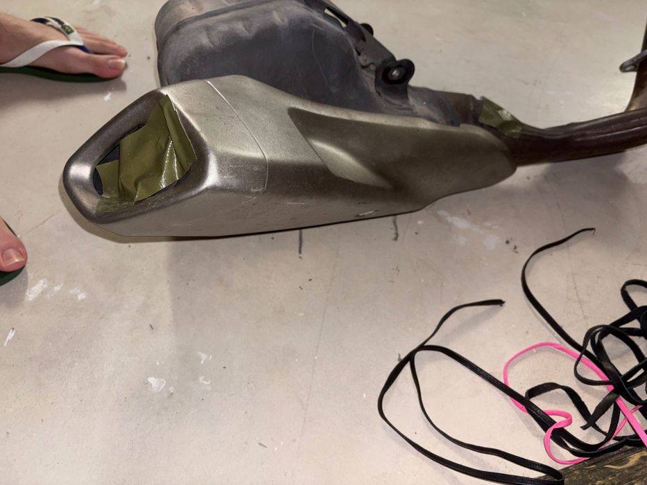 Escape original Honda CBR650R (coletores e ponteira)