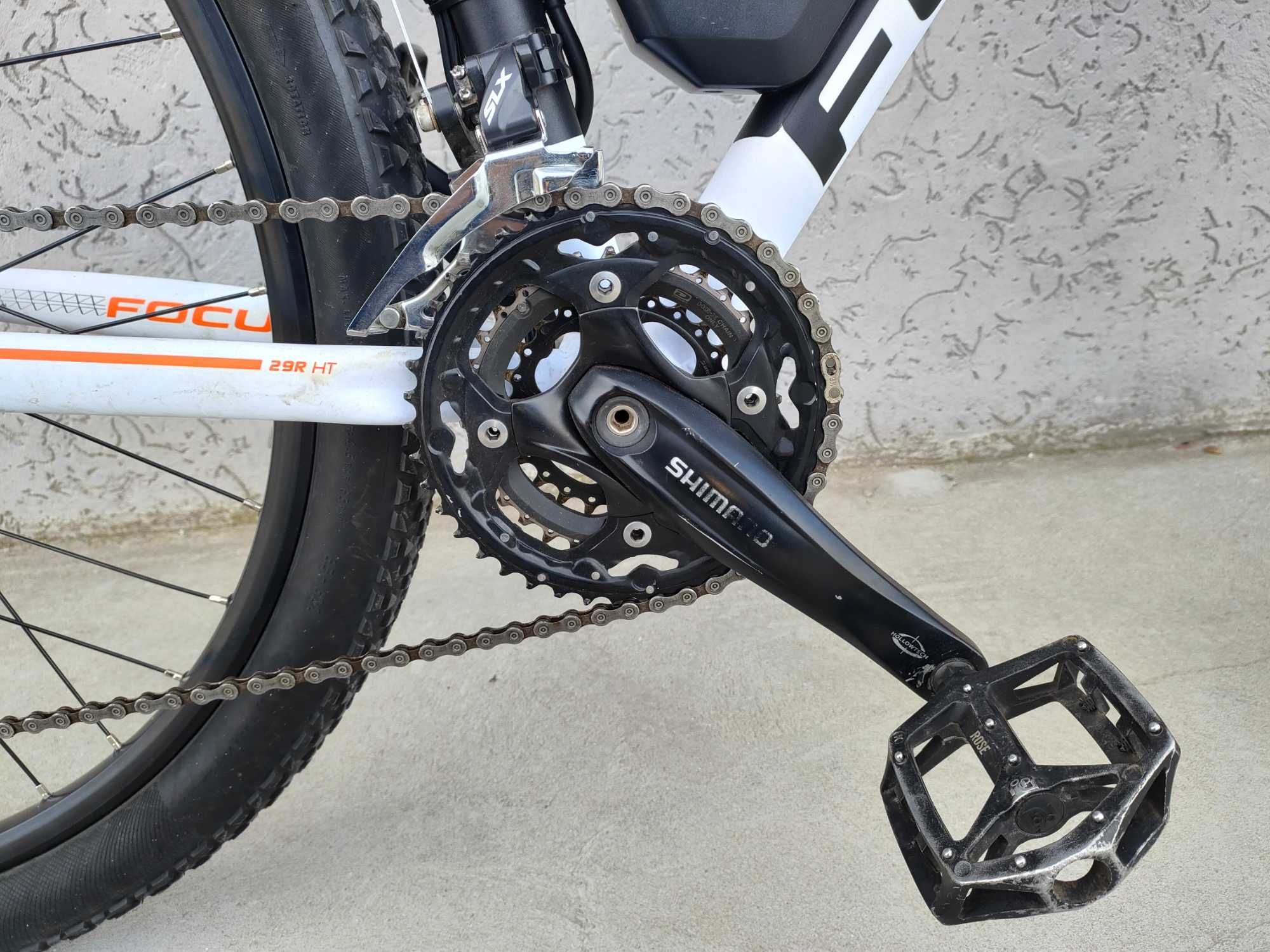 Електровелосипед найнер Focus Jarifa 29R, курок газу, RockShox