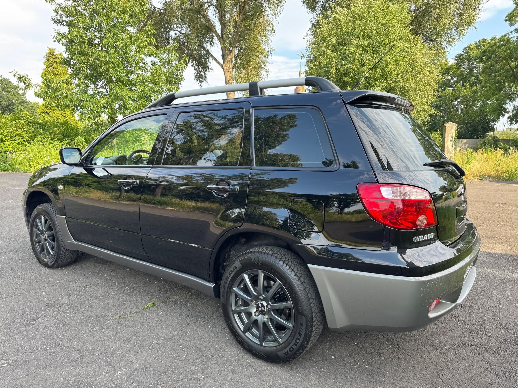 Mitsubishi Outlander 2,0 MPI * Bezwypadkowy * Doinwestowany *