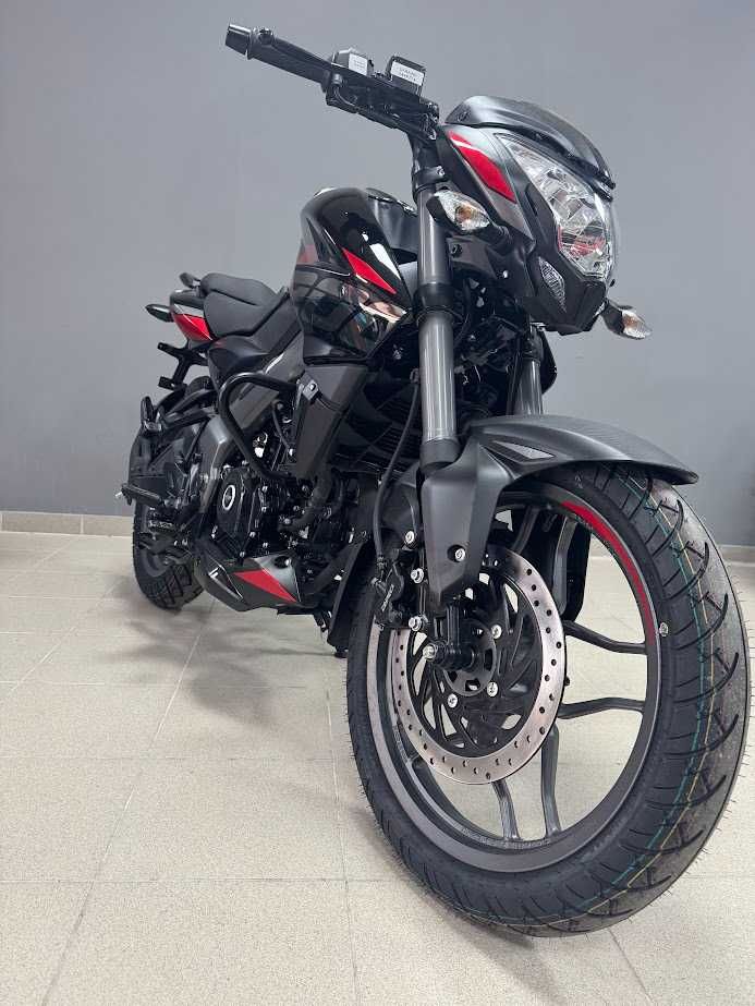 Мотоцикл BAJAJ Pulsar NS 200