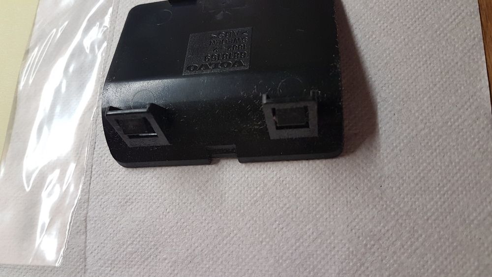 zaślepka podłokietnika volvo 850 93 rok