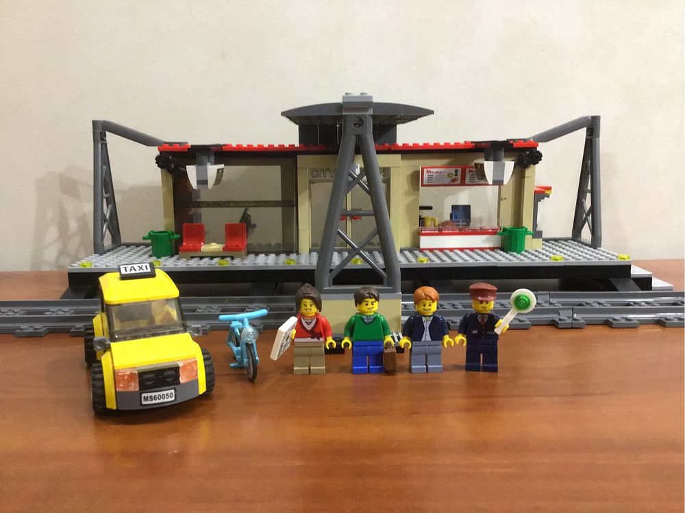LEGO City Залізничний вокзал (60050) Вживане