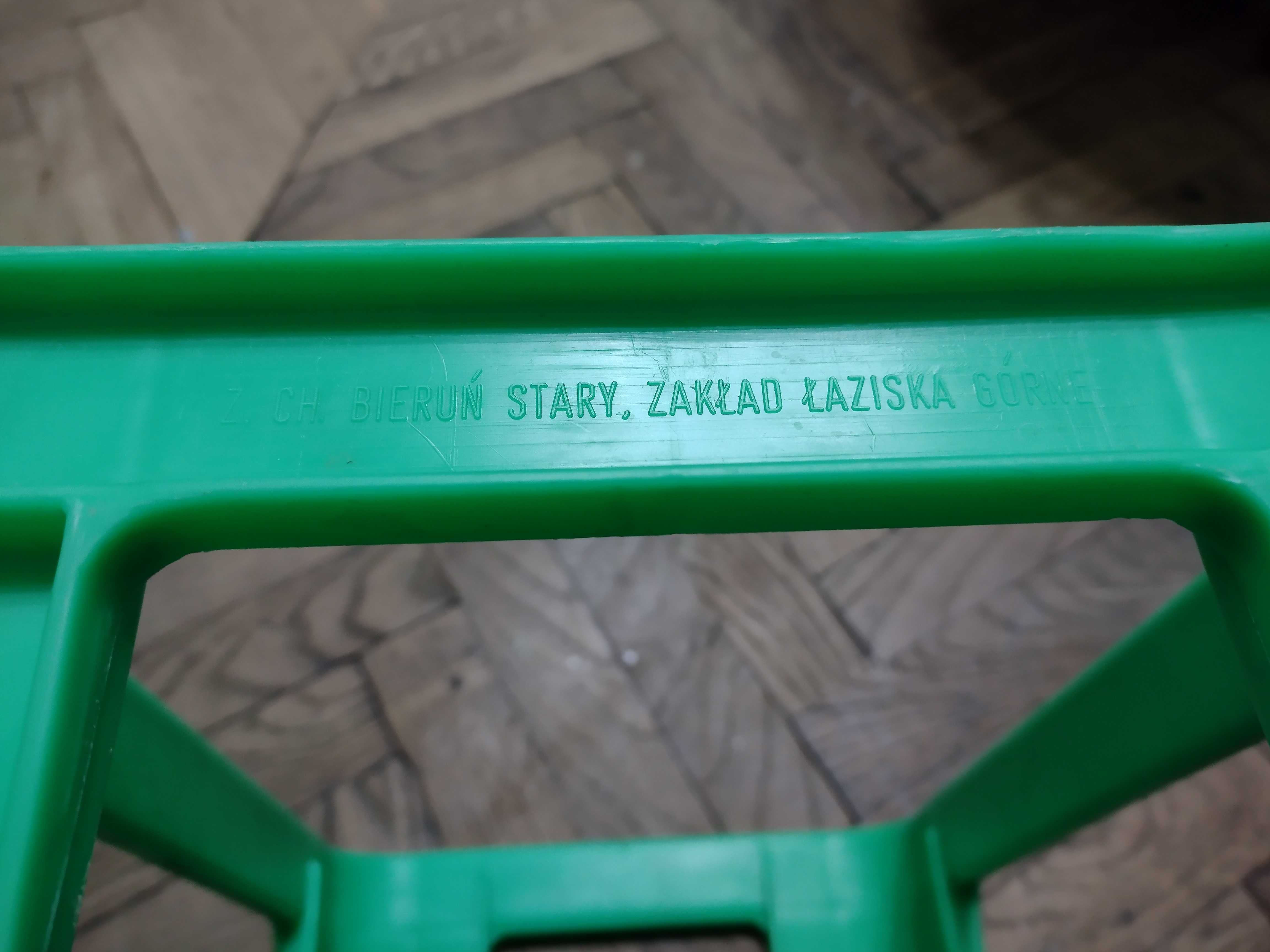 Skrzynka plastikowa na 24 butelki do piwa, oranżady 1990 rok