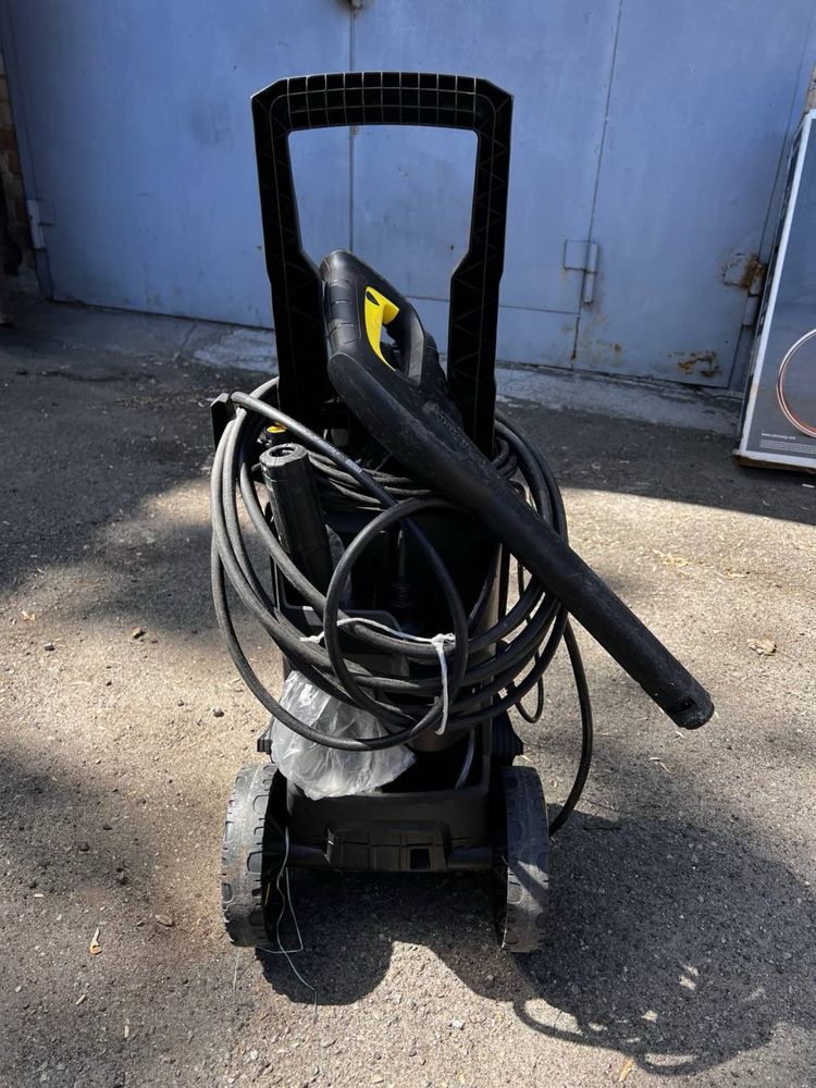 Продам Karcher k5