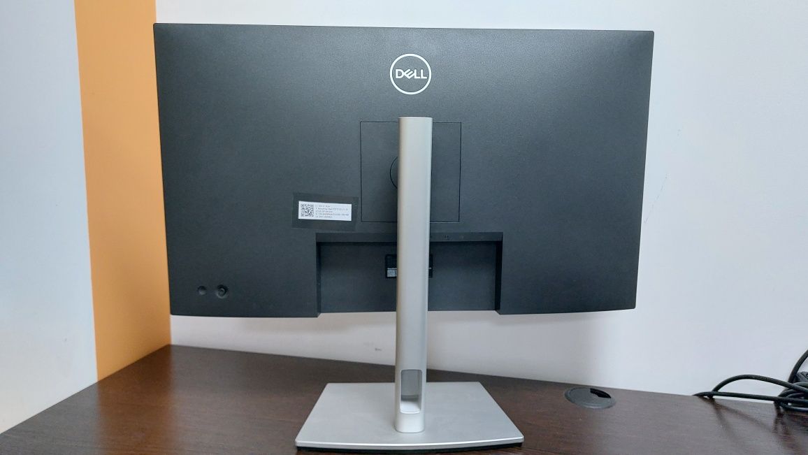 Продам Монитор Dell P2721Q