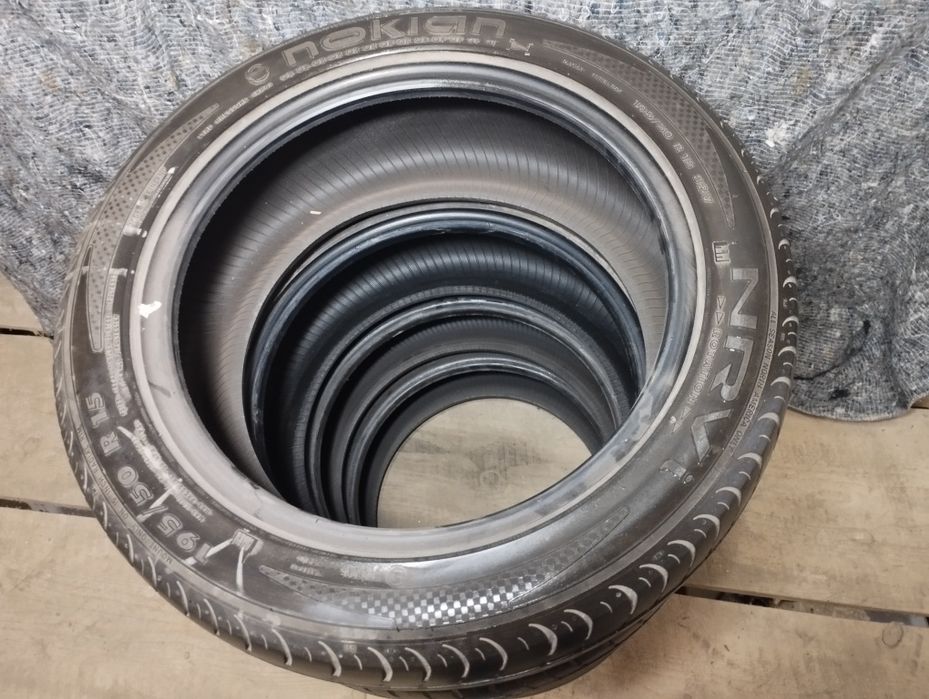 Резина Шини R15 195*50 Nokian