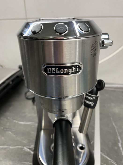 Кофемашина Delonghi