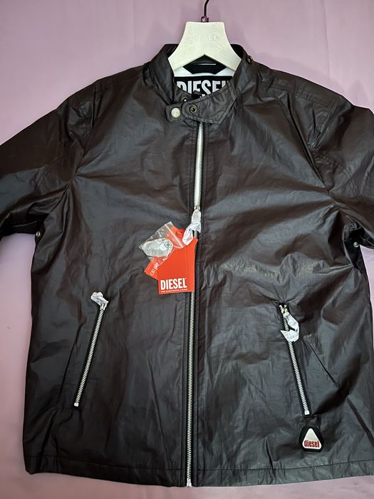 Wyprzedaż lekka kurtka męska Diesel.