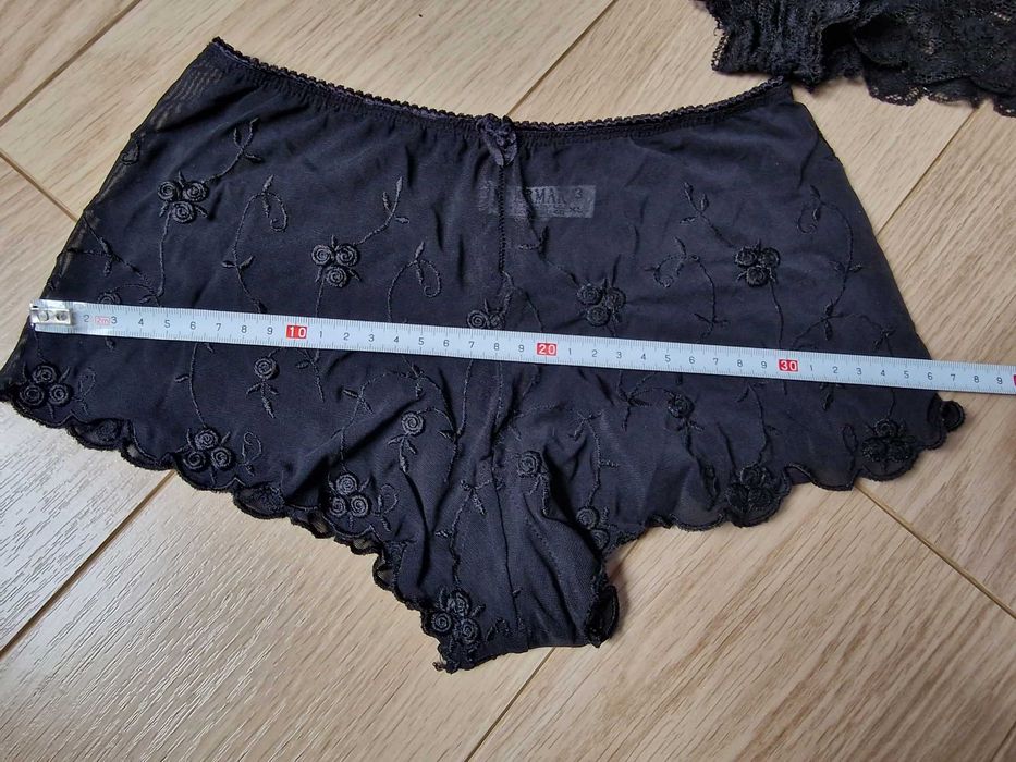 Majtki damskie typ panty / hipster / szorty r. L-XL- 4 szt.