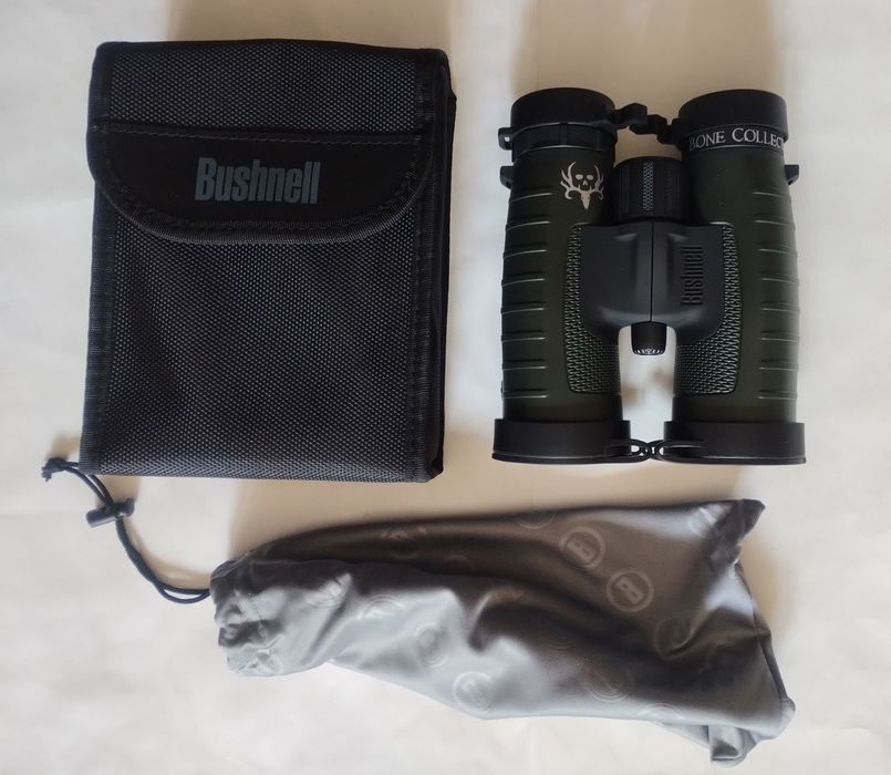 Бінокль Bushnell Trophy XLT Bone Collector Green 10x42 мм