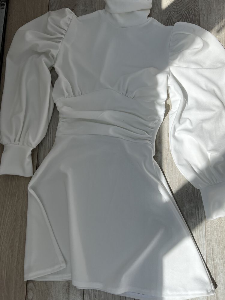 Біля сукня, 42 розмір