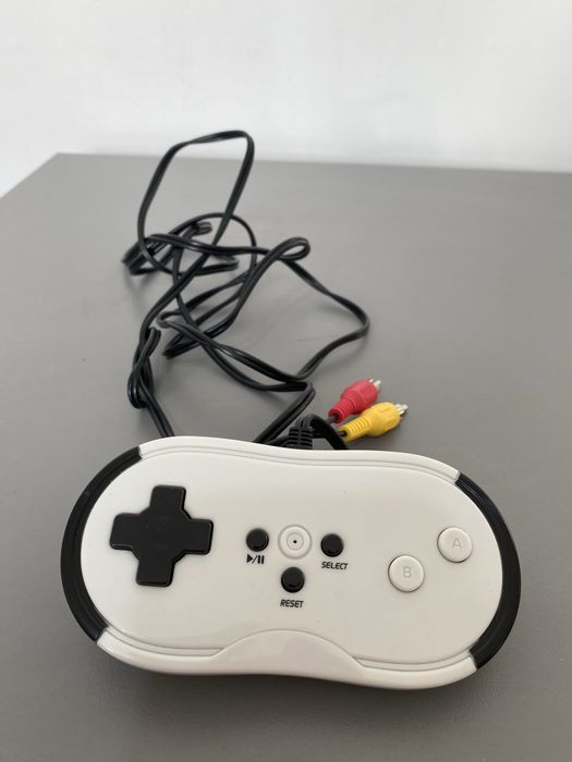 Retro gra na telewizor Plug and Play
