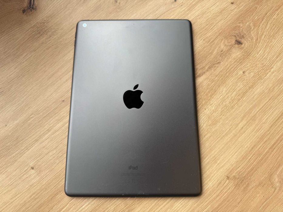 Tablet Apple iPad 8 gen. 32 GB WIFI bat: 94% + Gwarancja 6 msc