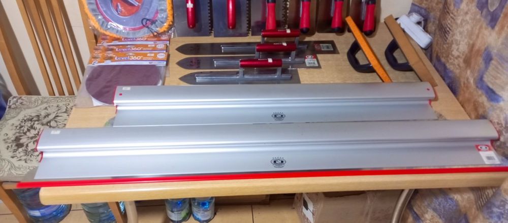 Ручний інструмент фірми Olejnik, для штукатурів та малярів, новий стан