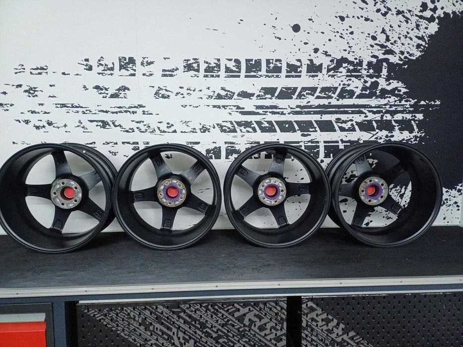 Alu Felgi 18 5x108 Volvo XC60 XC70 XC90 S60 S80 S90 V70 V90