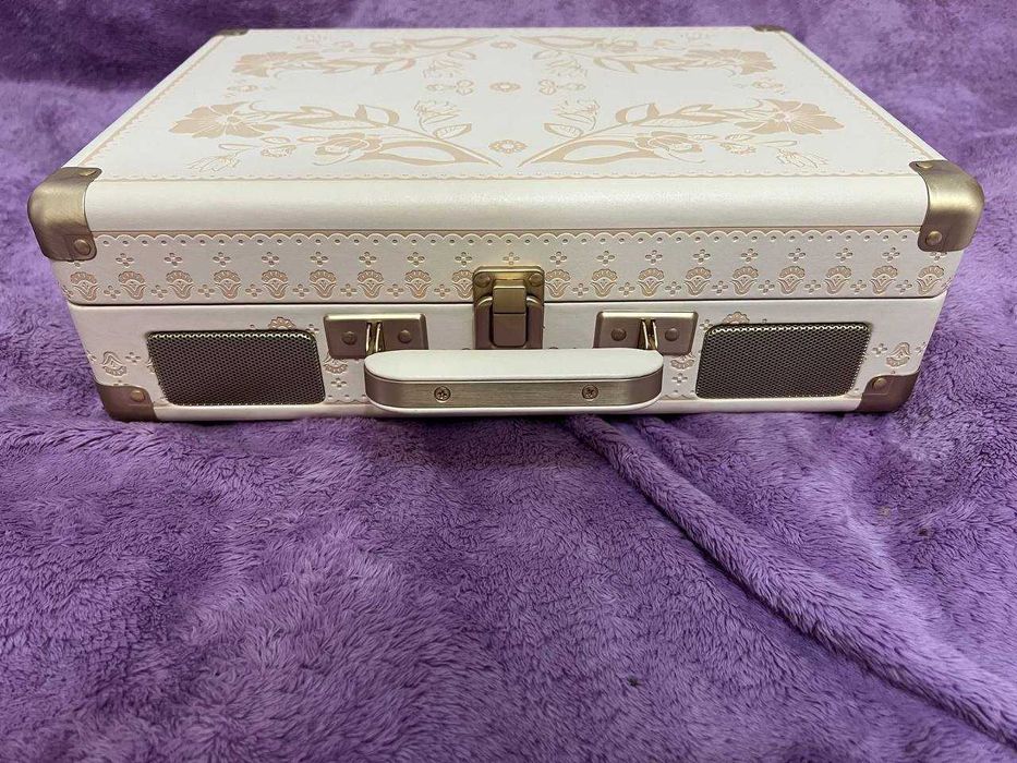 Грамафон Crosley Cruiser Plus.