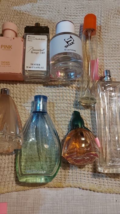 Коллекция флаконы с остатками духов, туалетной воды, атомайзерт