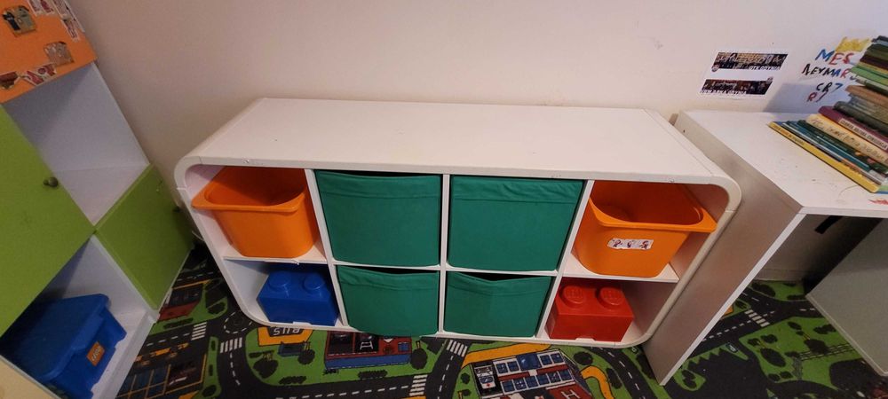 Regał, organizer z pudełkami