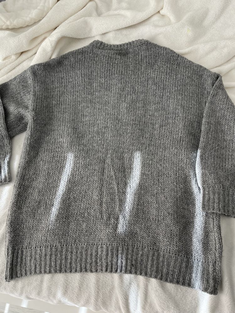 Szary sweter H&M