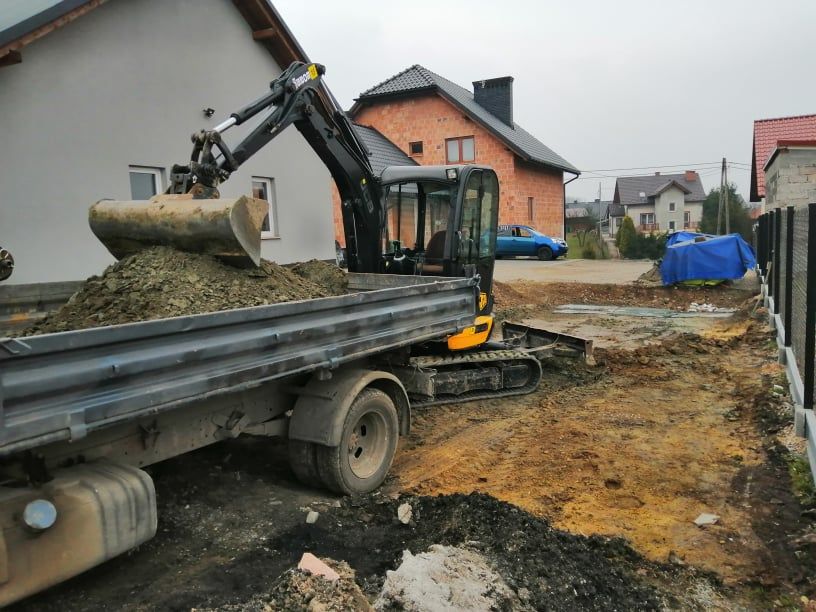 USŁUGI Minikoparkami JCB 8018, 8025 Wywrotka, WIERTNICA