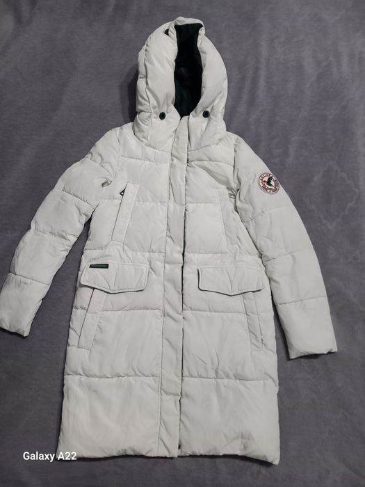 Женское зимнее пальто.