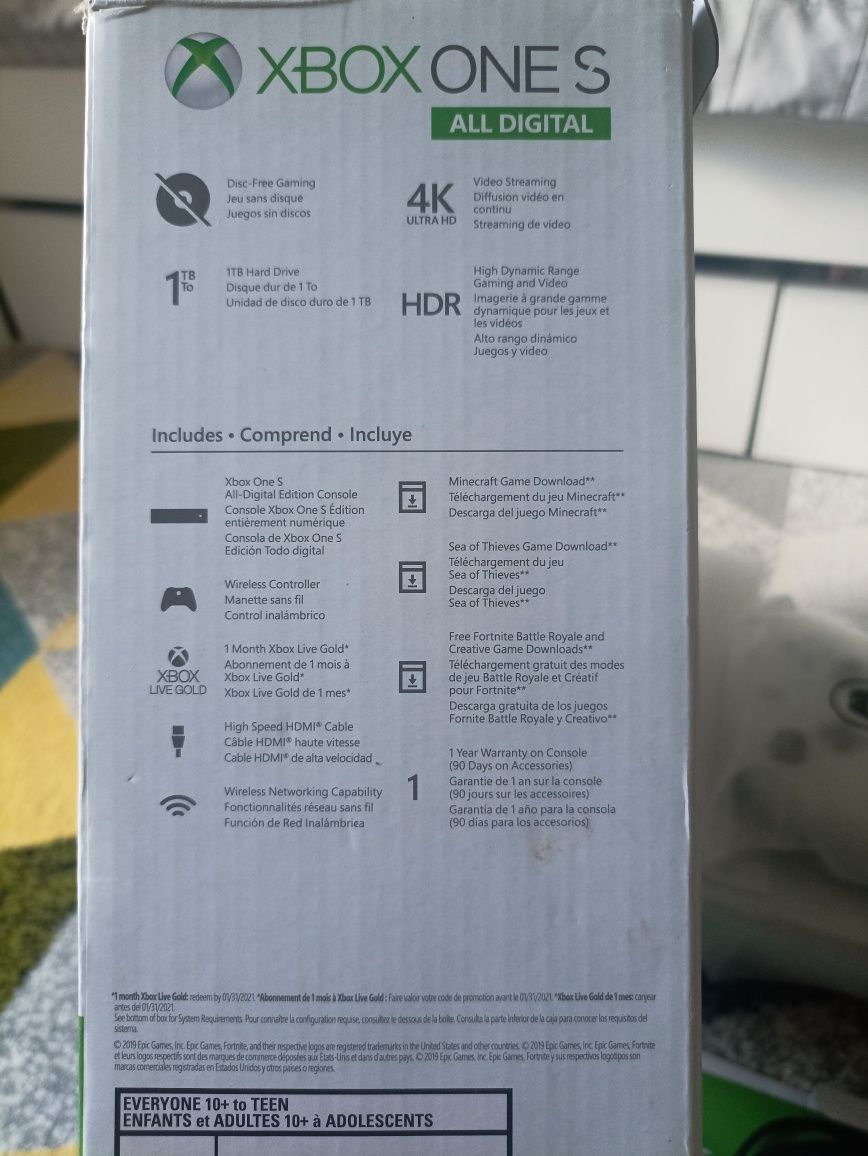 Xbox One S digital edition 1Tb комплект + бонус