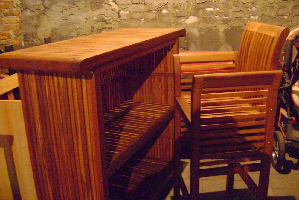 komplet mebli bambusowych