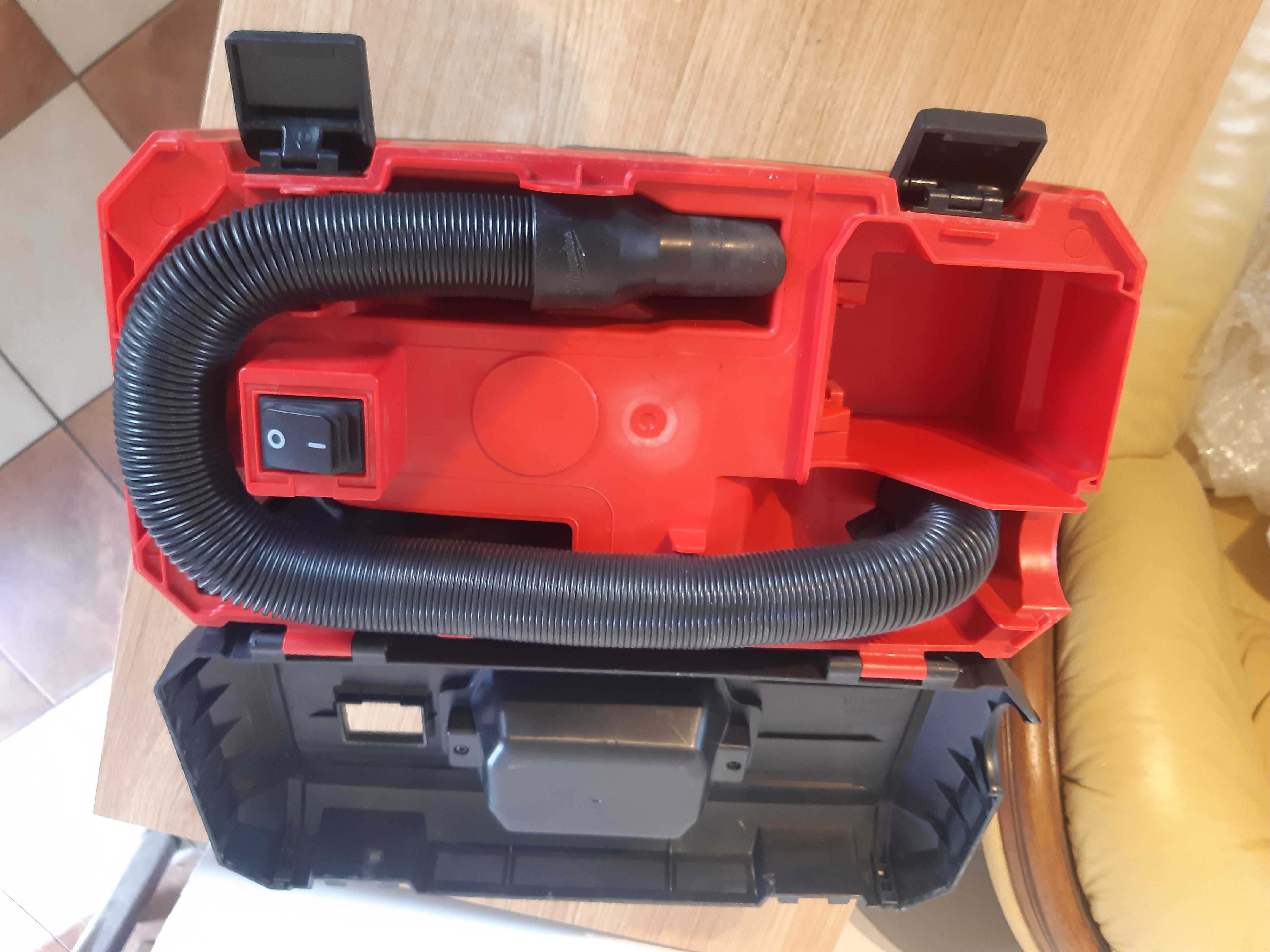 Odkurzacz przemysłowy Milwaukee M18 VC-2