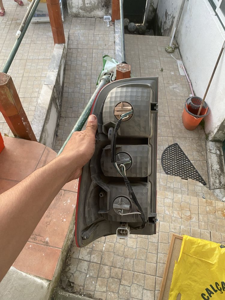 Farolim traseiro Hilux