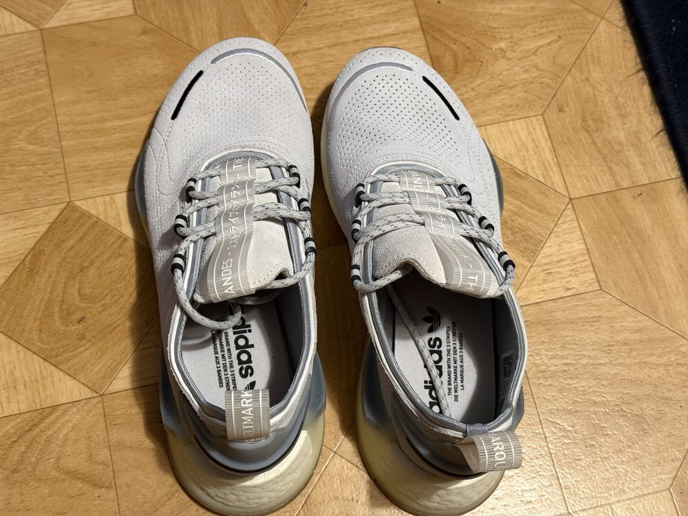 Buty Adidas nmd v3  41 1/3