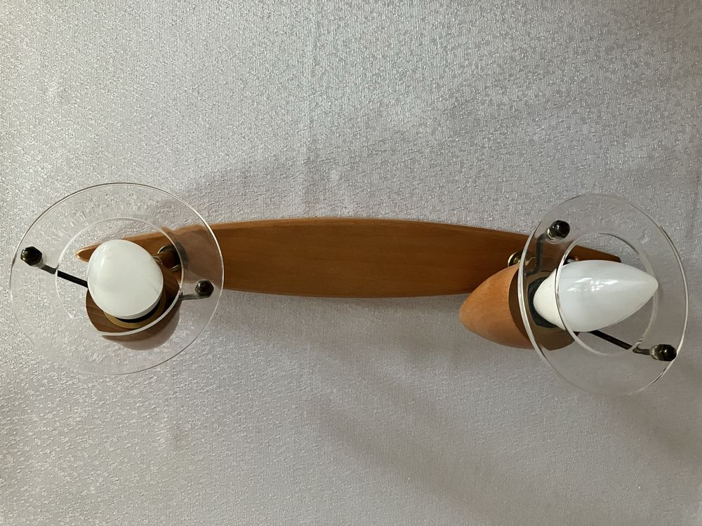 Lampa sufitowa podłużna
