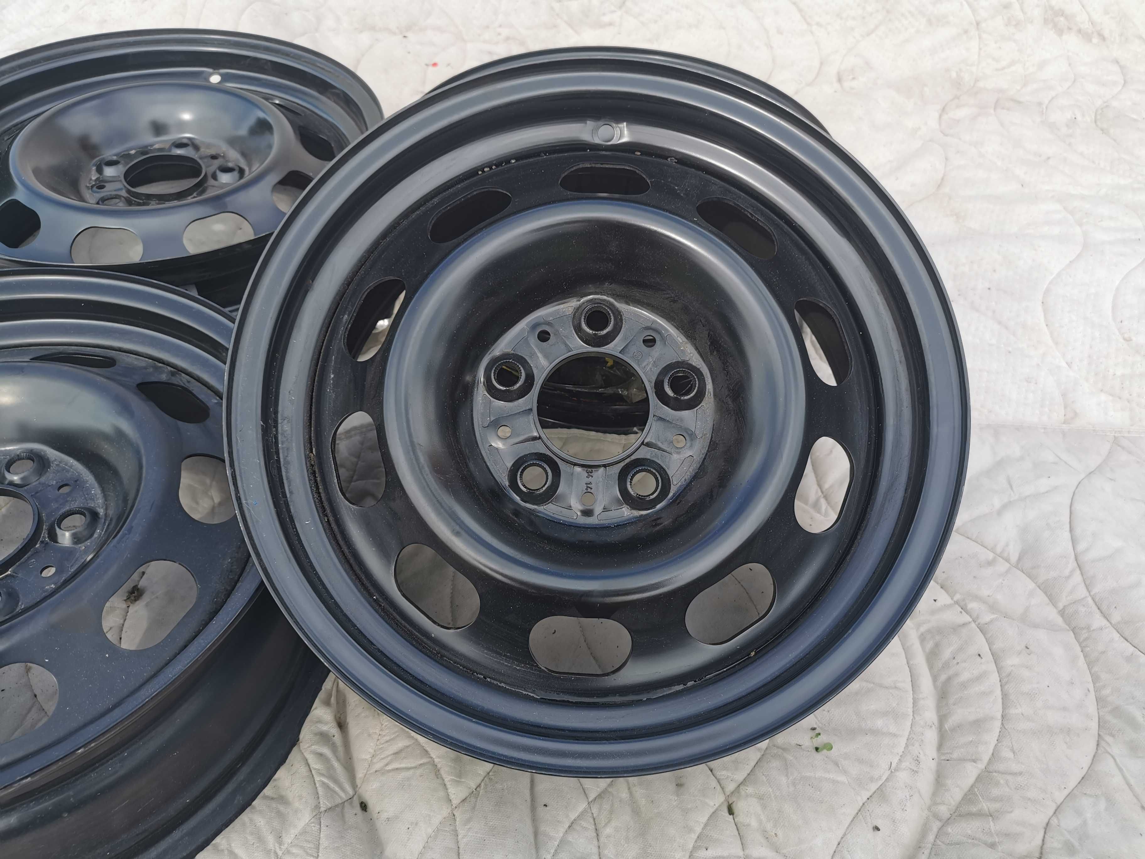 4x felgi stalowe 6,5Jx16 BMW 1 F20 F21 5x120 ET33 nowe