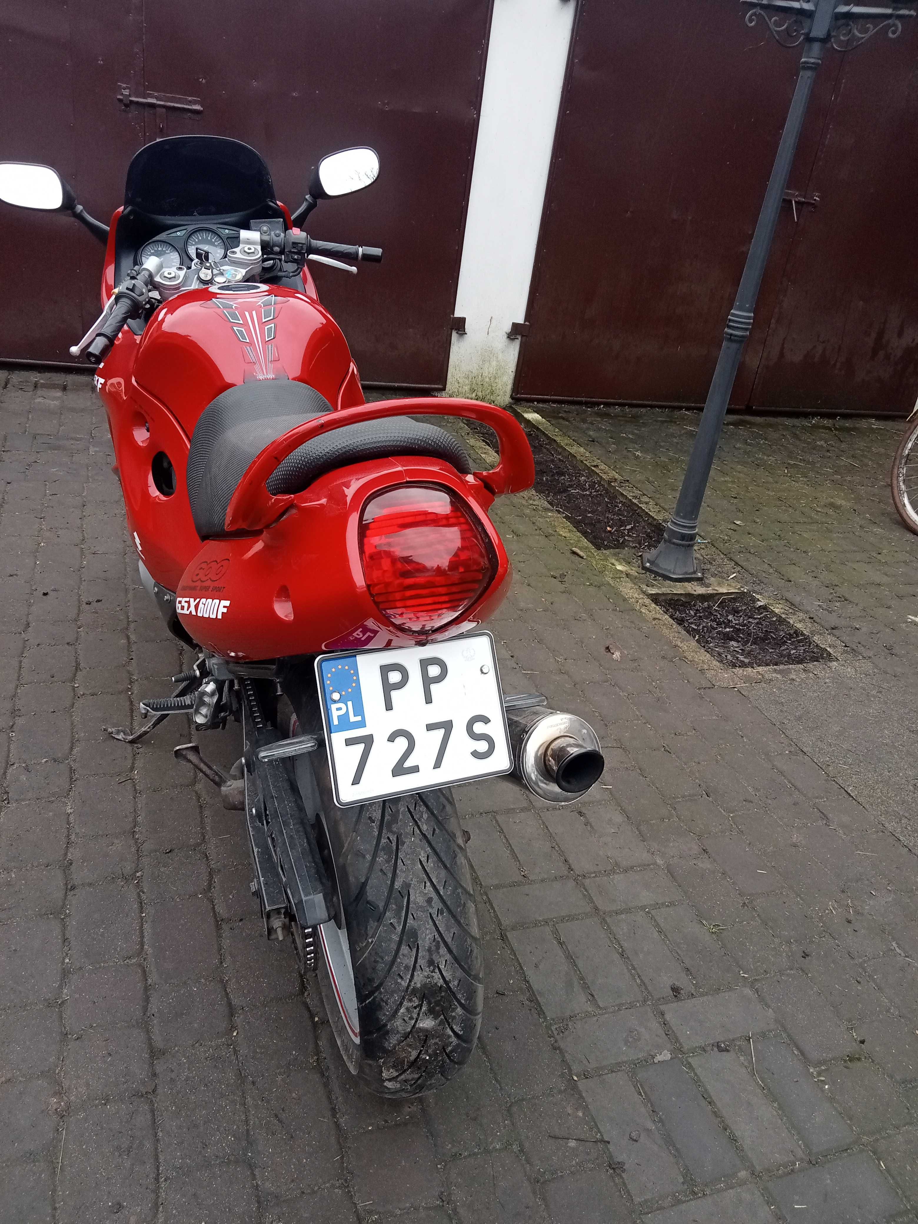 Suzuki GSX 600F !