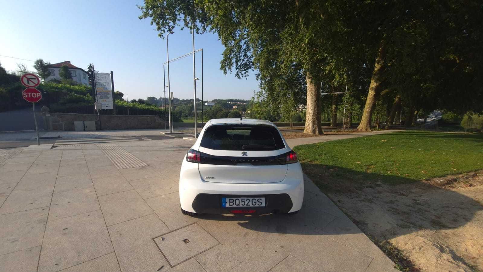 Carro extremamente confortável, seguro e com design moderno