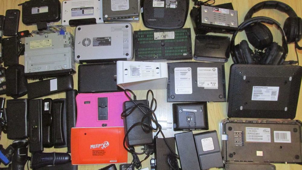Routery telefony nawigacje tablety słuchawki i inne ok 71szt