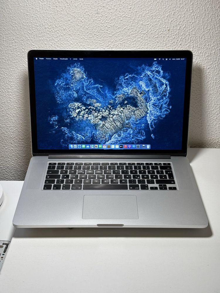 MacBook Pro Retina 15 | "Core i7" 2.2 Quad-Core | 16GB RAM | 1TB SSD