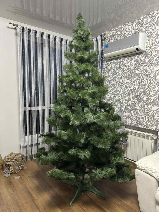 Штучна ялинка 2.5м